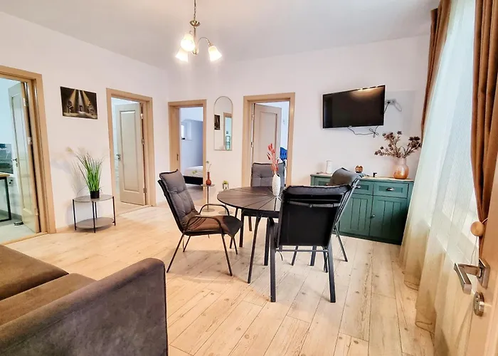 Kyd House Studiouri si apartamente la 100 de m de plaja Debarcader Eforie Nord